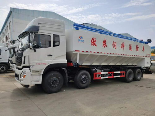 飼料車選購(gòu)指南 從散裝飼料車到專業(yè)經(jīng)銷商選擇